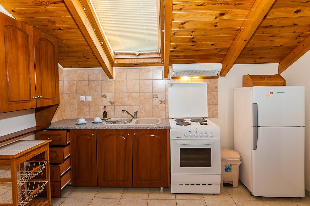 KAVOS PSAROU STUDIOS & APARTMENTS 21/37