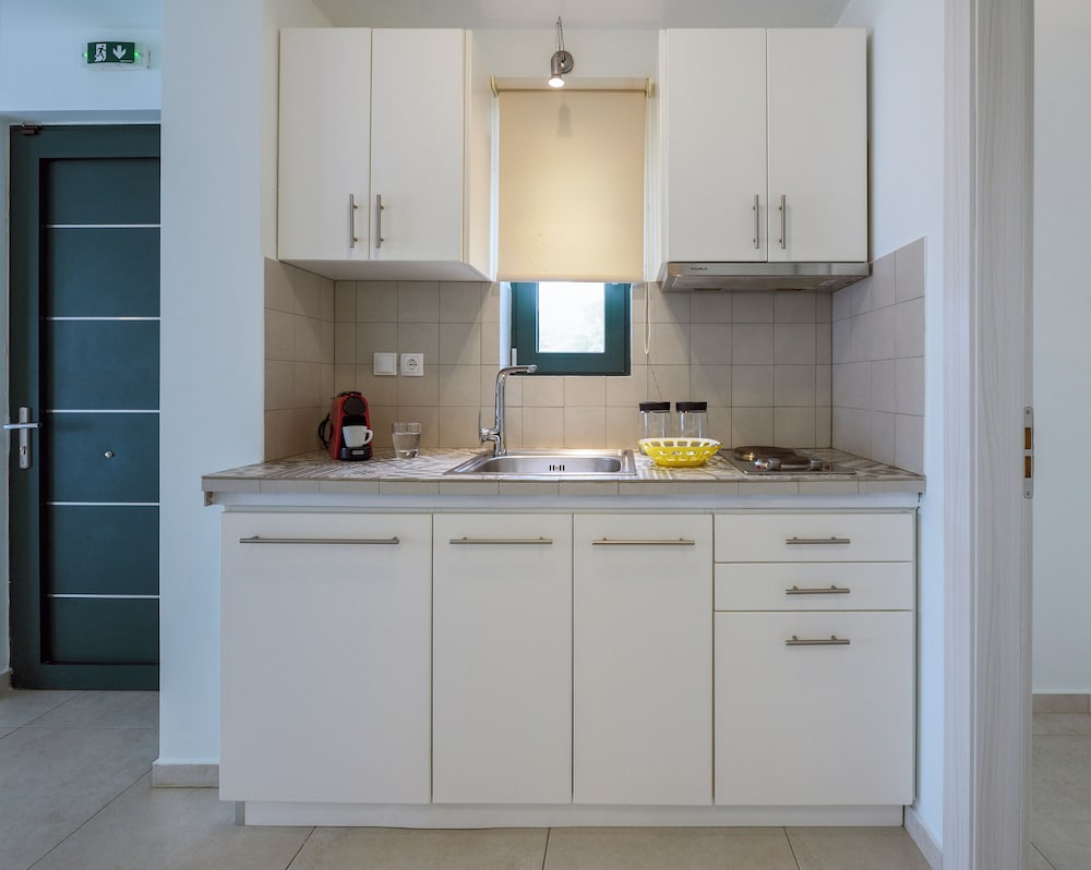 Elpiniki Luxury Apartments 13/66