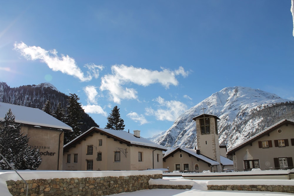 Hotel Schweizerhof Pontresina 62/68