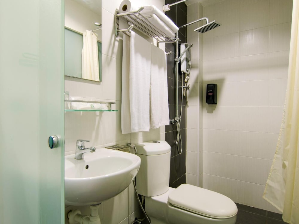8 Days Boutique Hotel Mount Austin 57/57