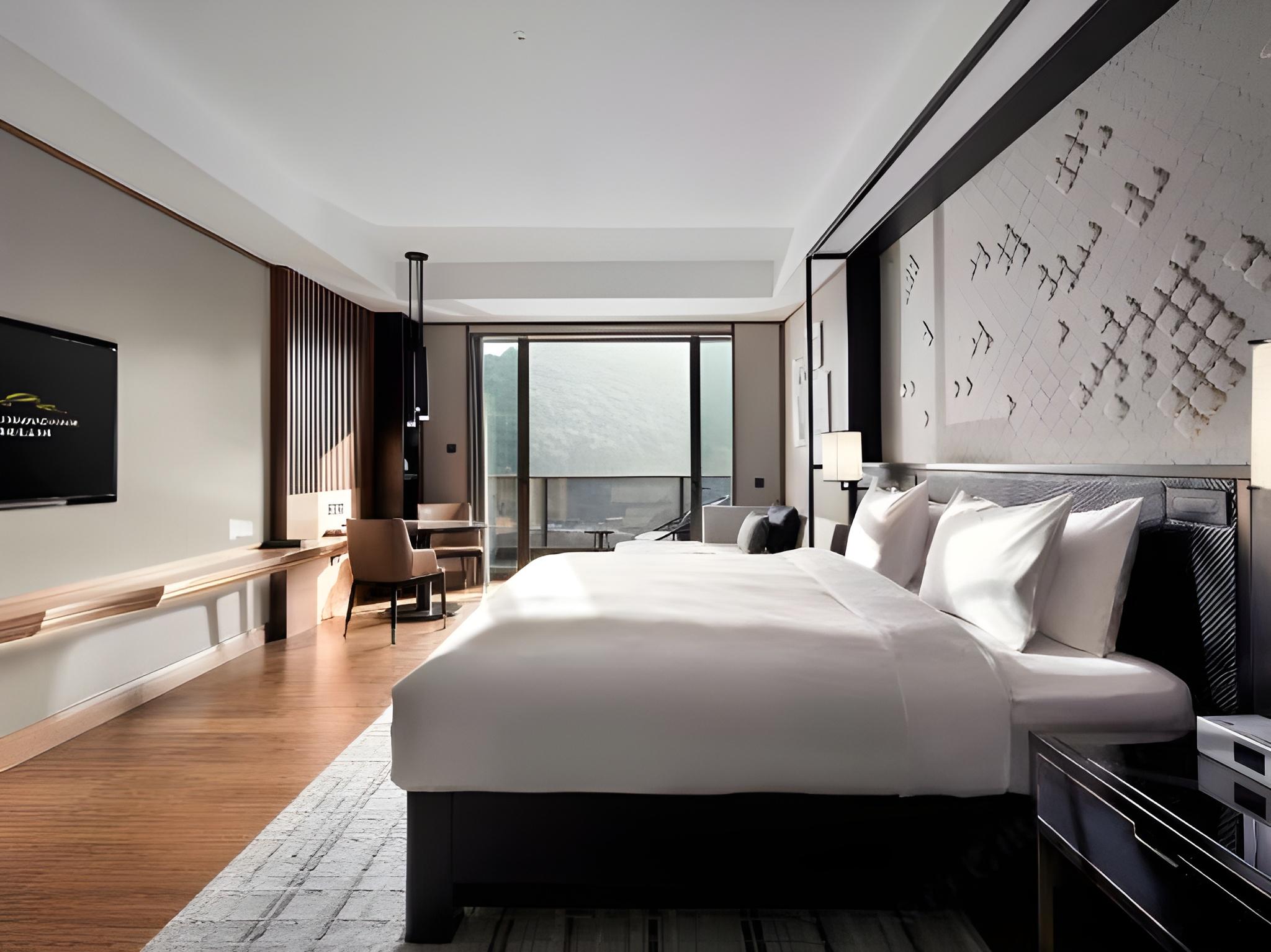 Superior, King Bed