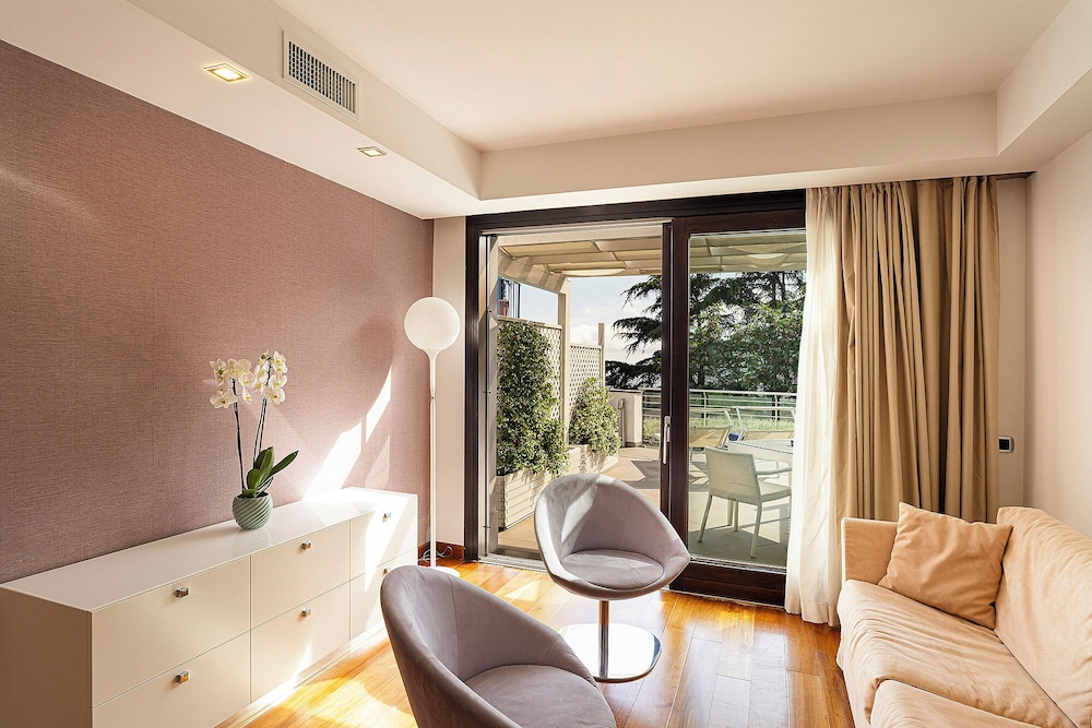 Paradiso Relais Hotel 71/92