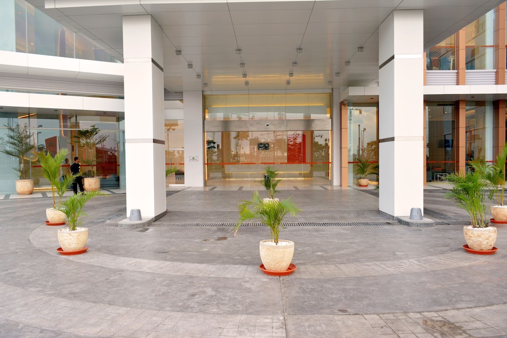 HARRIS Hotel & Conventions Bekasi 40/47