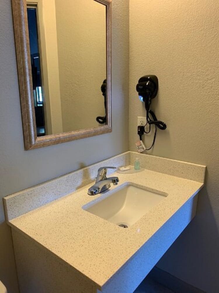 Suburban Studios Near Panama City Beach 21/21