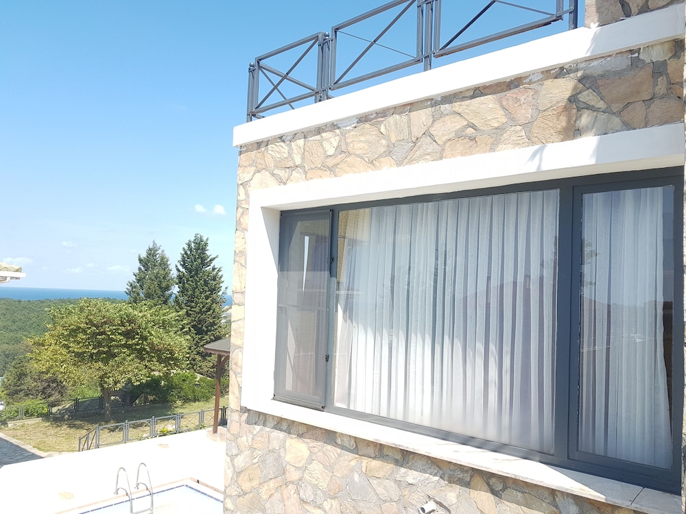 Agva Stone House Boutique 1/34