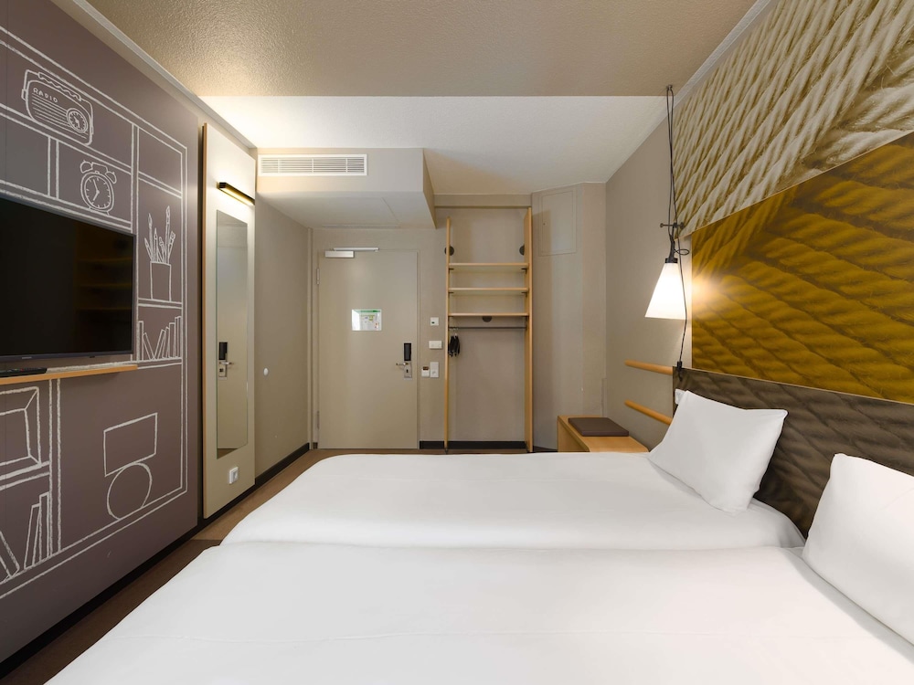 غرفة قياسية بسريرين منفصلين لذوي الإعاقة، IBIS HAMBURG ST PAULI MESSE 2/10