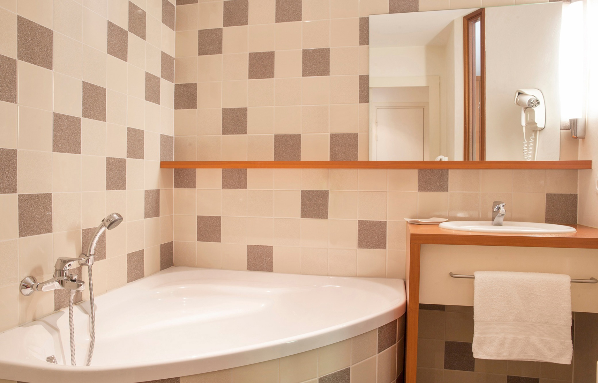 Relais Du Silence La Fischhutte 42/42