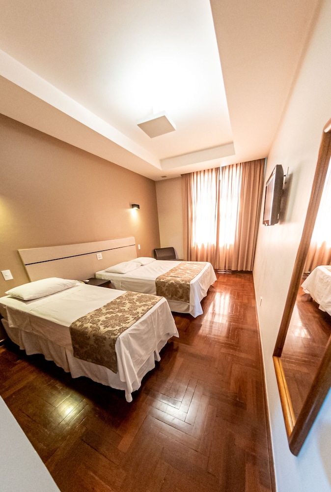 SERRANO RESIDENCIAL HOTEL 10/54