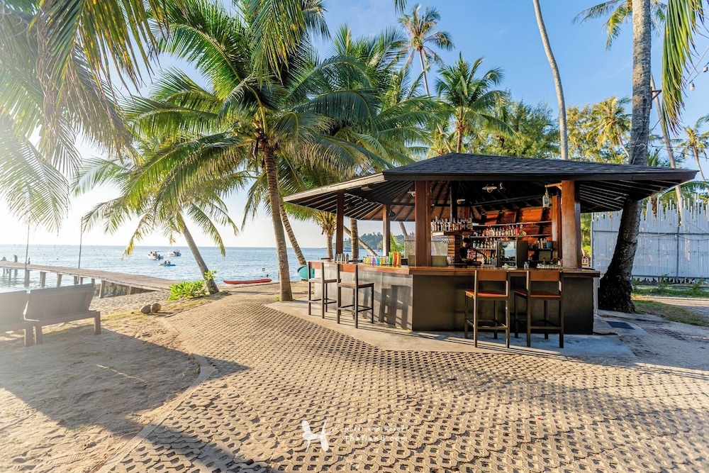 Sea Far Resort 63/72