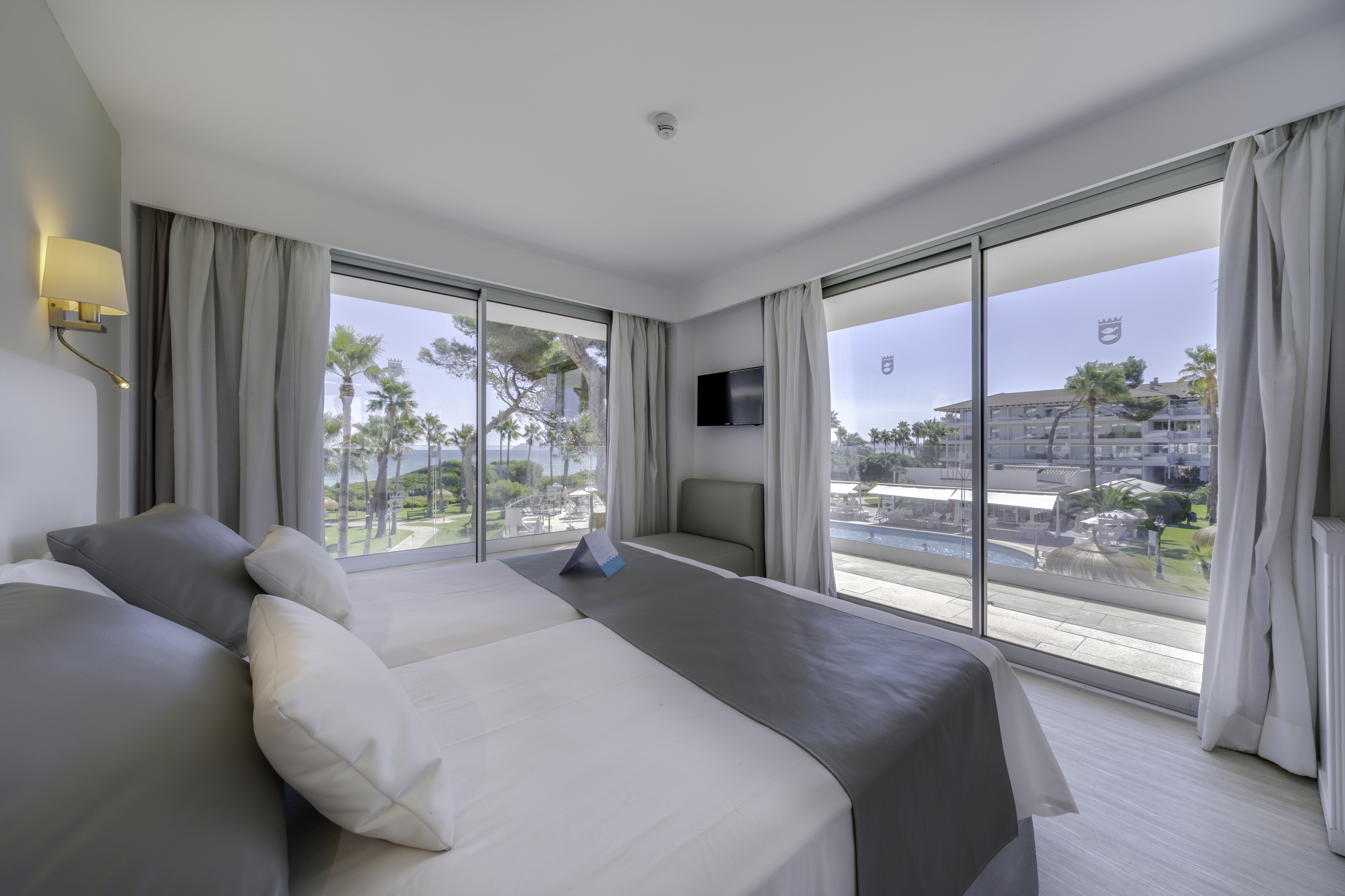 Premium, Junior Suite, Lateral Side Sea View