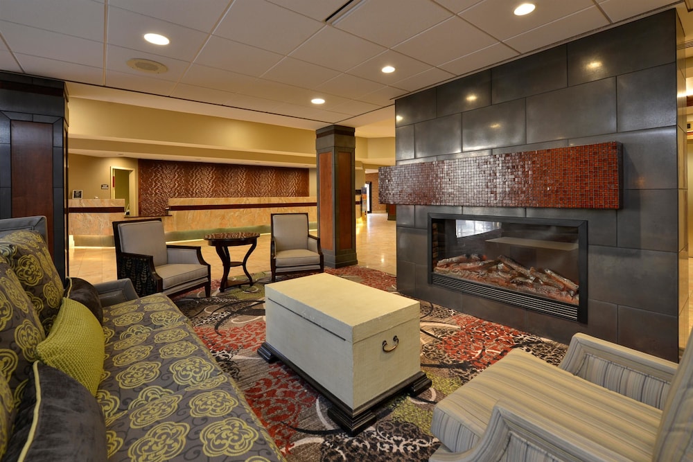 Oshkosh Waterfront Hotel & Conference Center 34/58