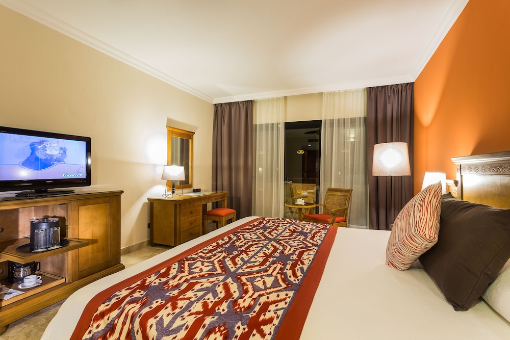 Grand Palladium Colonial Resort Spa All Inclusive 15/47