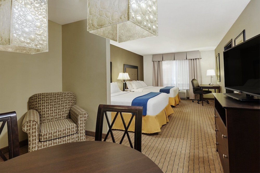 Holiday Inn Express Hotel And Suites Madison Verona 28/58