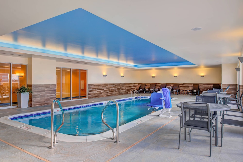 Fairfield Inn Suites St Louis Westport 6/39