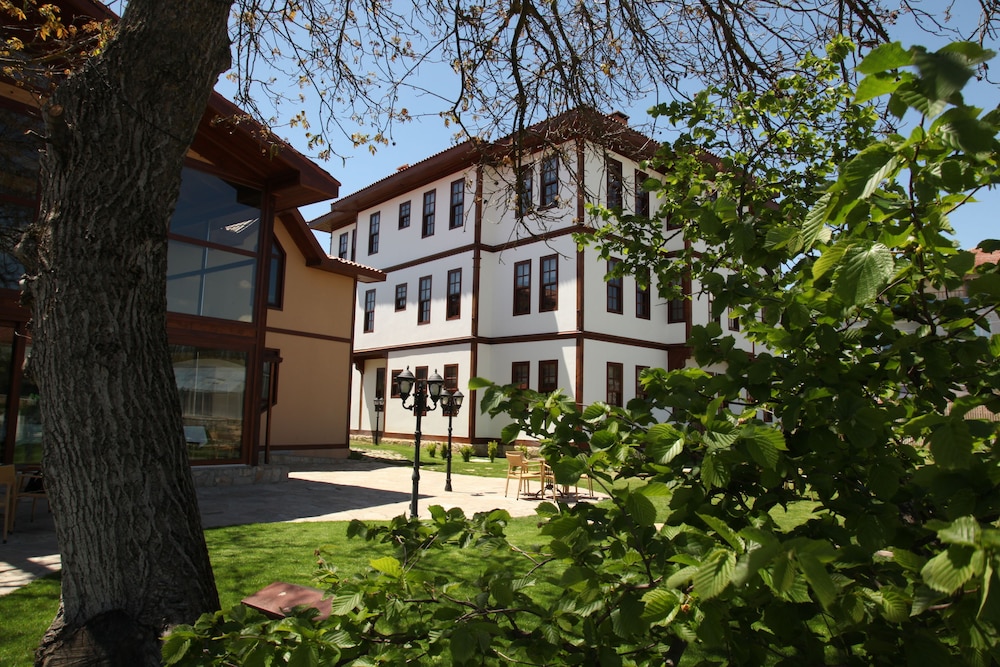 Iksir Resort Town Hotel 65/68