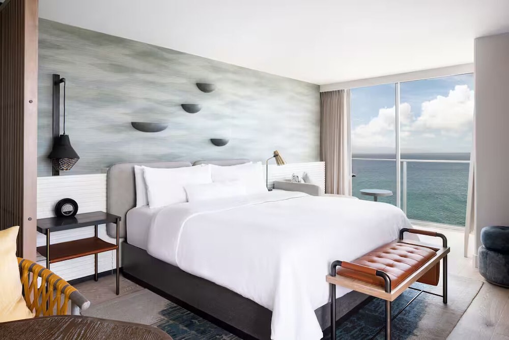 1 Bedroom, Club, Premier, Suite, King Bed, Ocean View, Sofa, Club Lounge Access