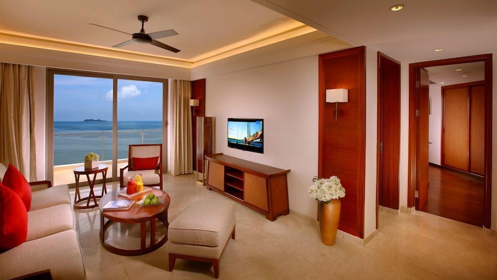 Sanya Seacube Holiday Hotel 24/49