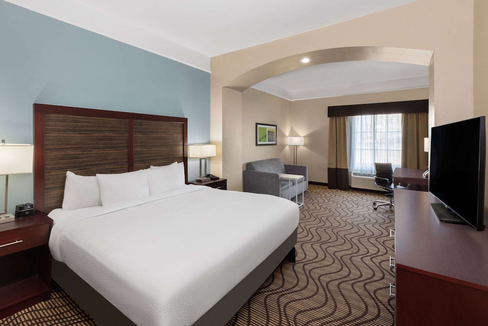 Room, King Bed, Sofa