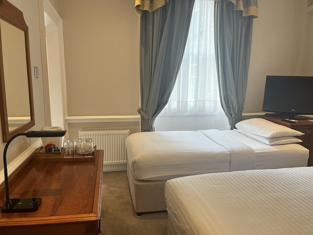 Staunton Hotel 16/65
