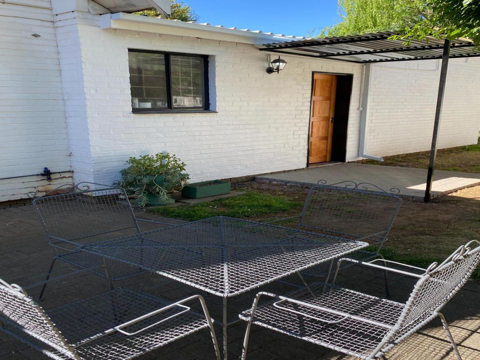 Aloe Guest Rooms 2/24