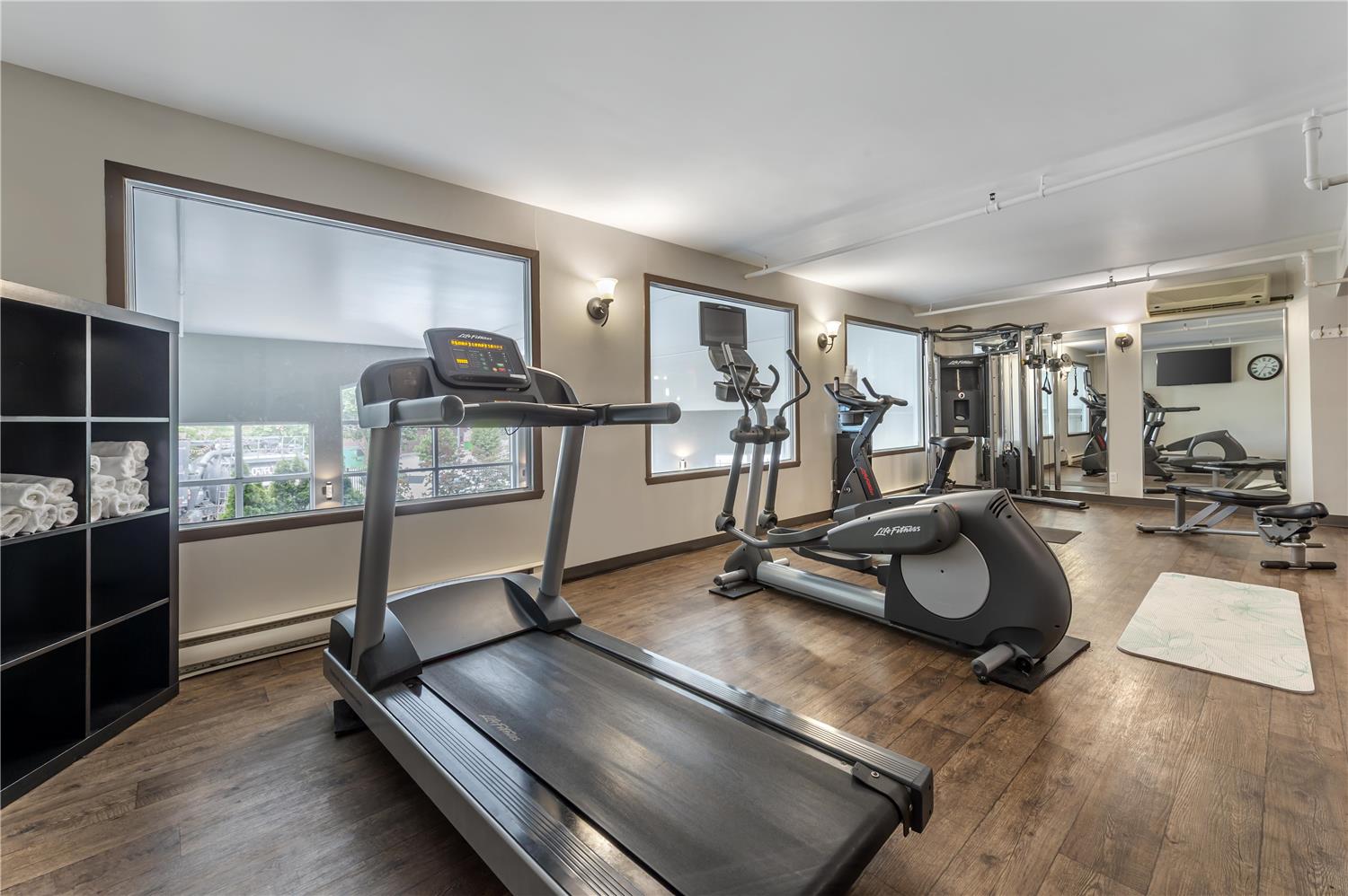Best Western Hotel Brossard 11/17