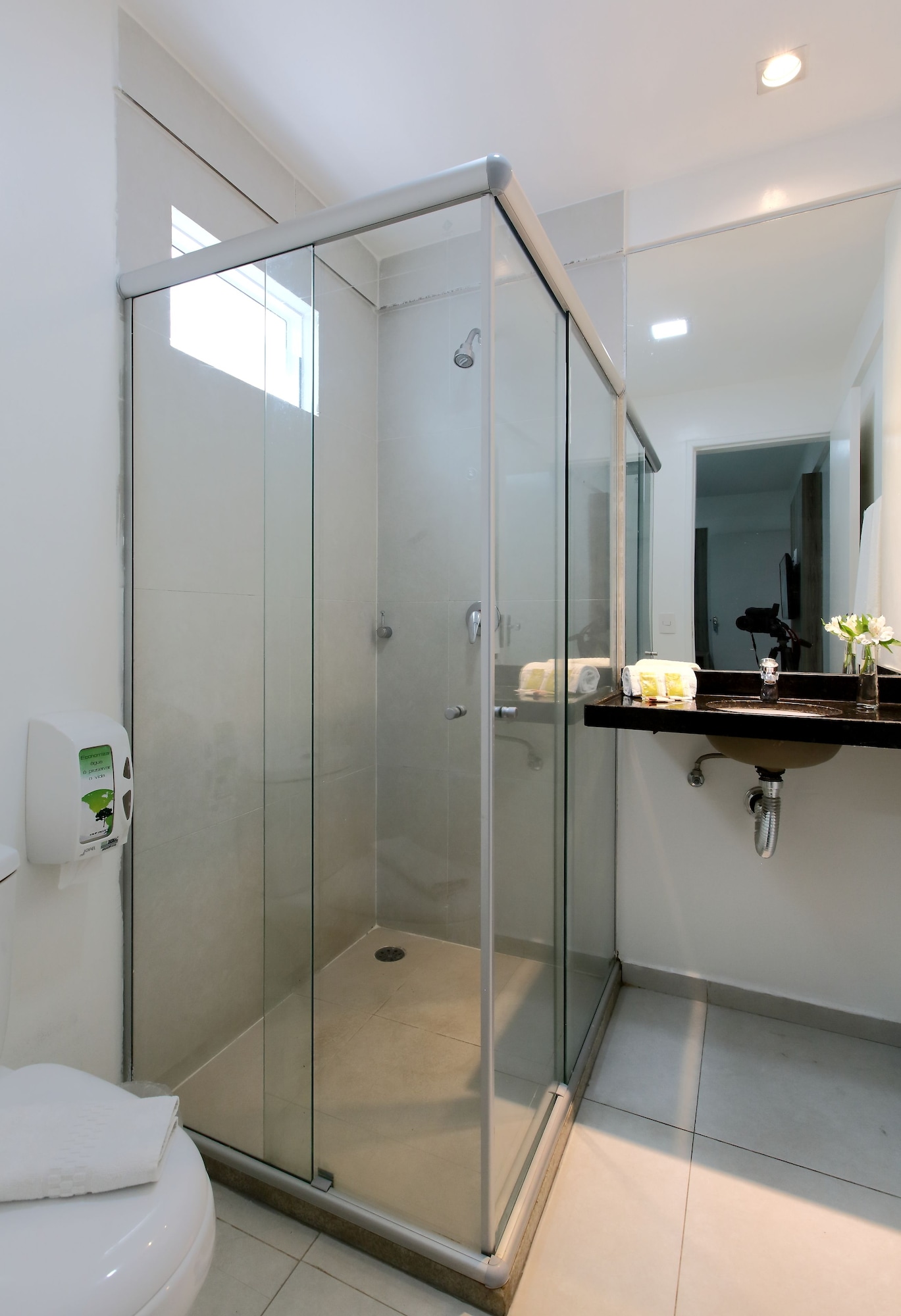 Premium Double Room + 1 Single Bed (no sea view) 1 double + 1 single، Hotel Praia Bonita Jatiuca 7/10
