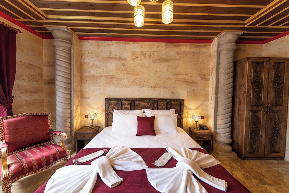 Volare Stone Hotel 8/43