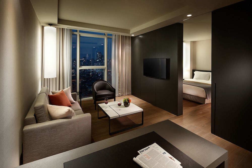 Shilla Stay Cheonan 38/58