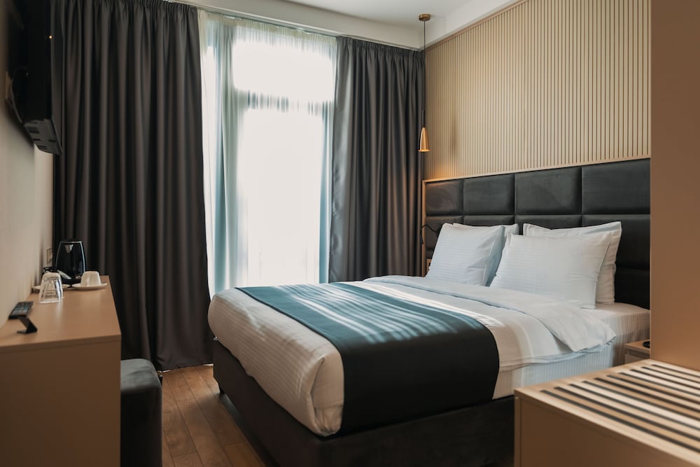 ECONOMY, DOUBLE BED