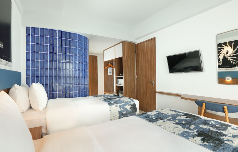 HOLIDAY INN EXPRESS BARUNA BALI 33/73