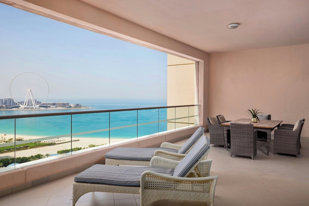 Al Habtoor Grand Resort, Autograph Collection 36/75