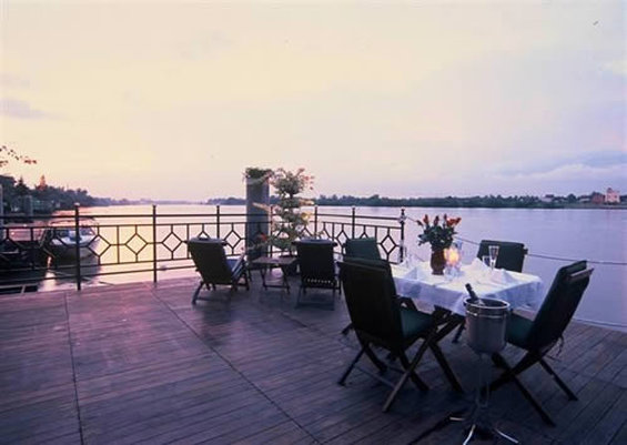 Saigon Domaine Luxury Residences 4/5