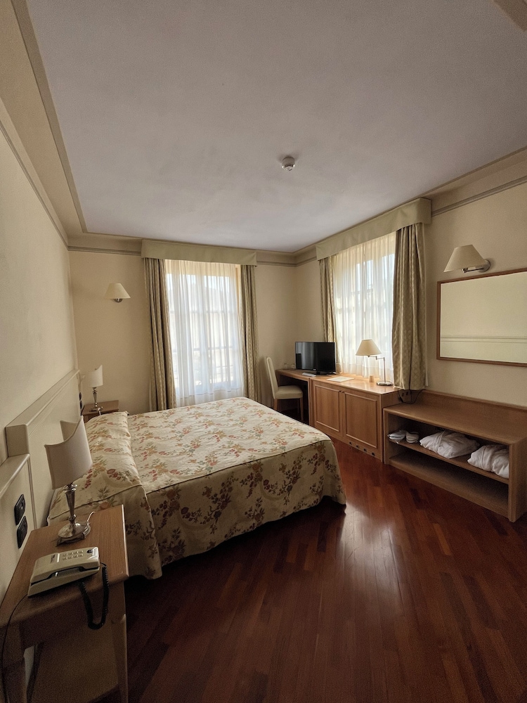 Relais Mirabella 7/45