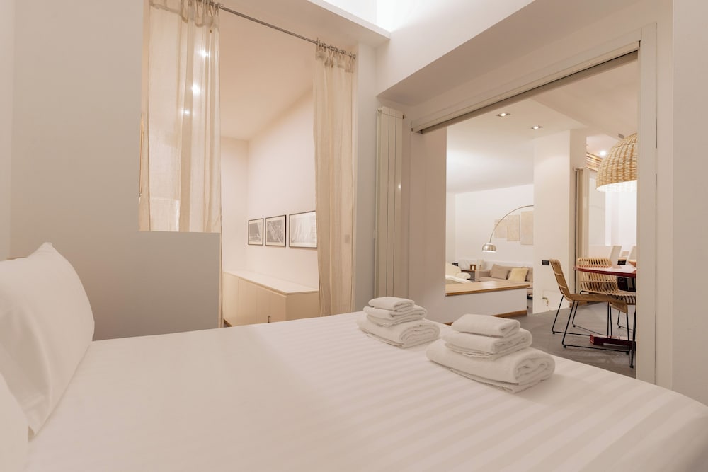 Brera Apartments in Porta Ticinese 10/43