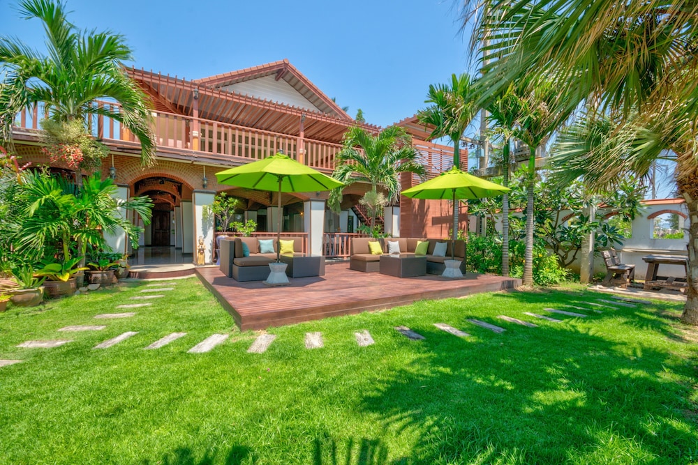 Palm Beach Resort 64/70
