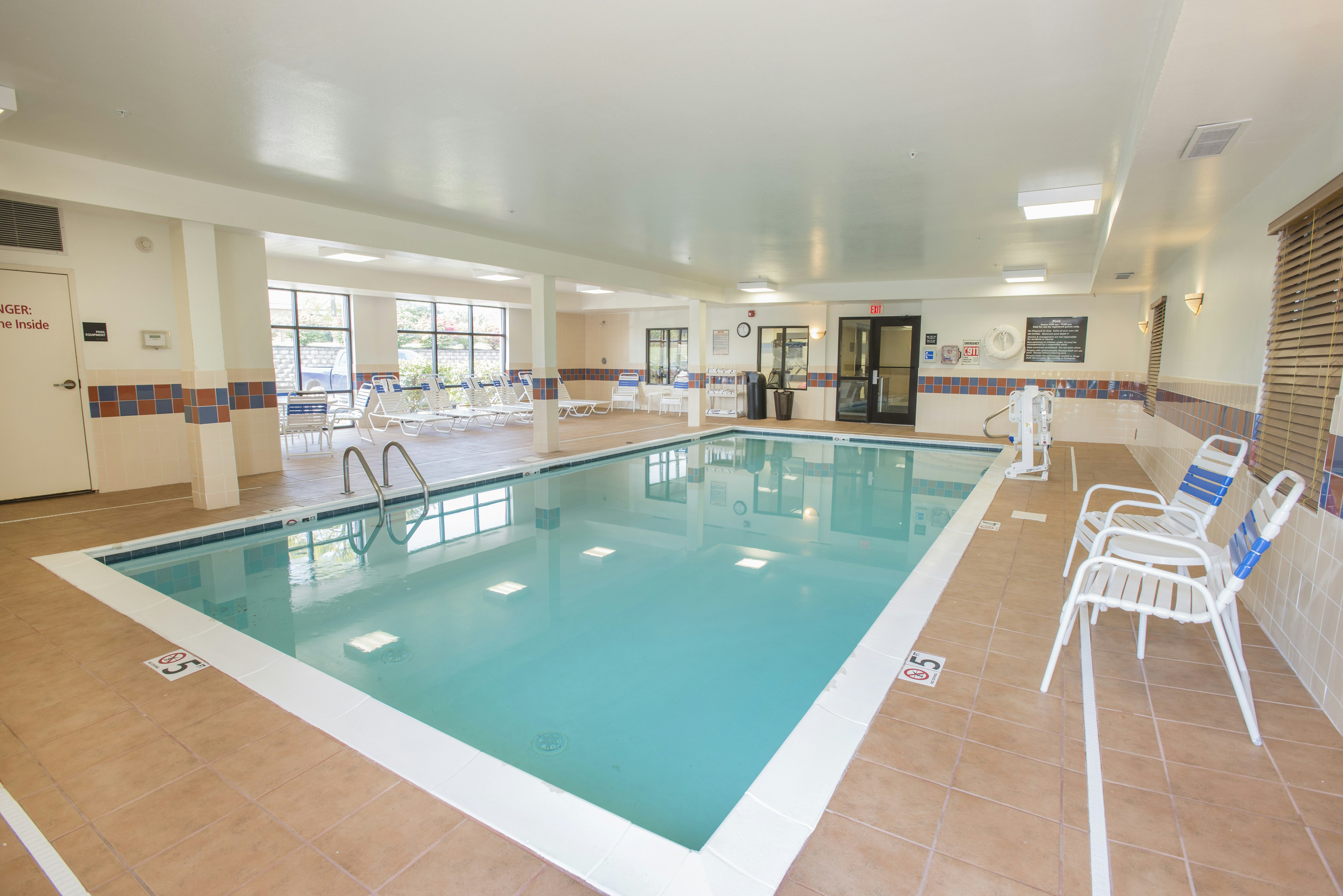 Hampton Inn & Suites Dayton-Airport 48/64