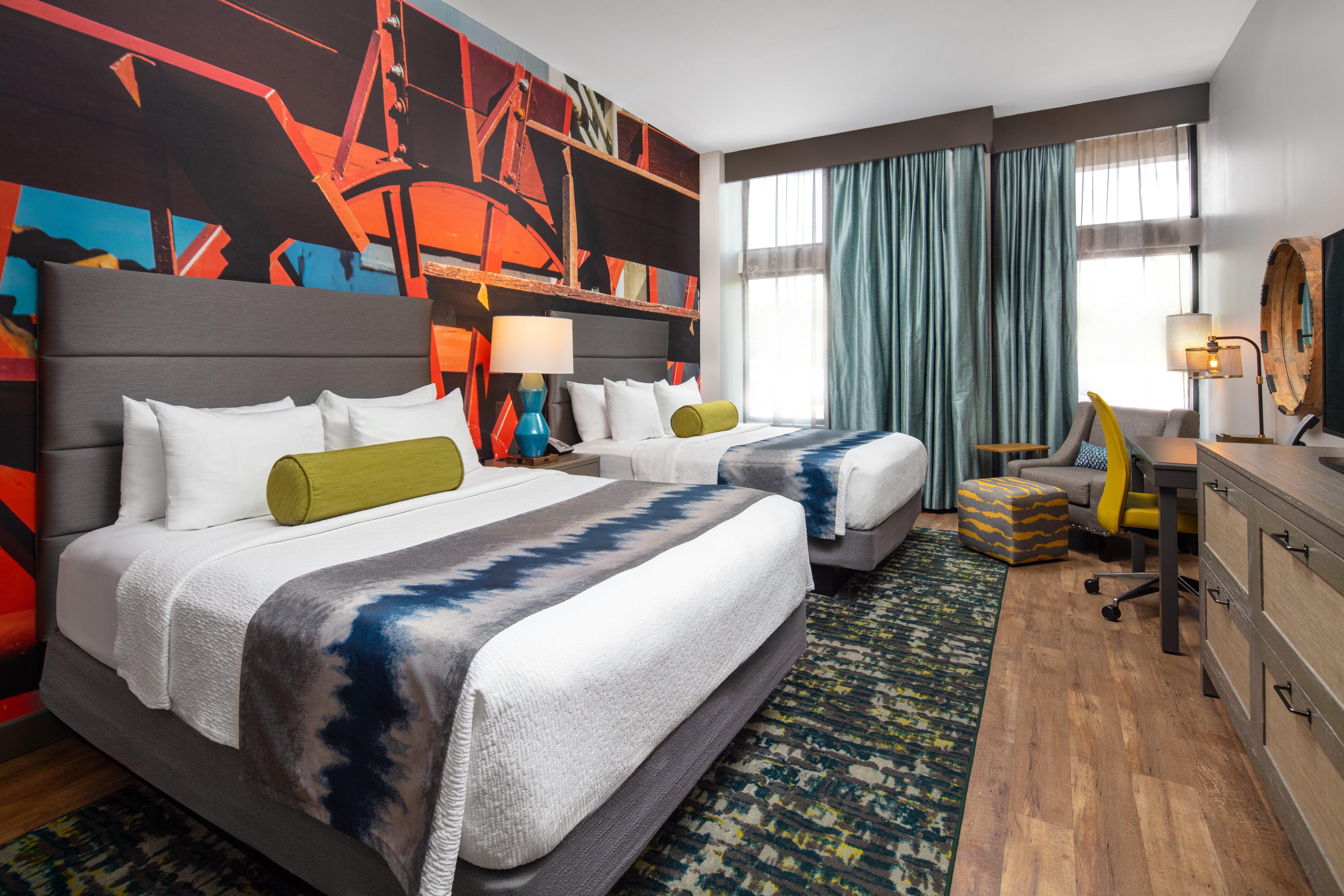 Standard, 2 Queen Beds, Adjoining