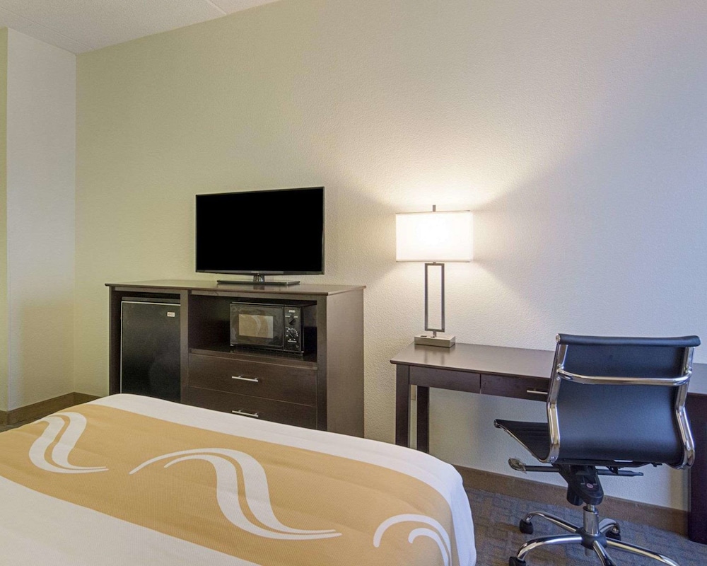 Quality Inn Richmond Airport 35/37