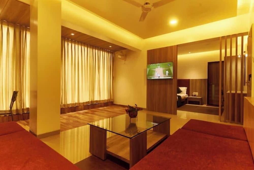 Hotel Anand Heritage 40/53