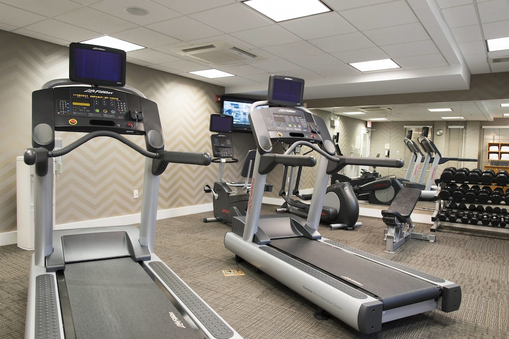 Residence Inn Toledo Maumee 11/28