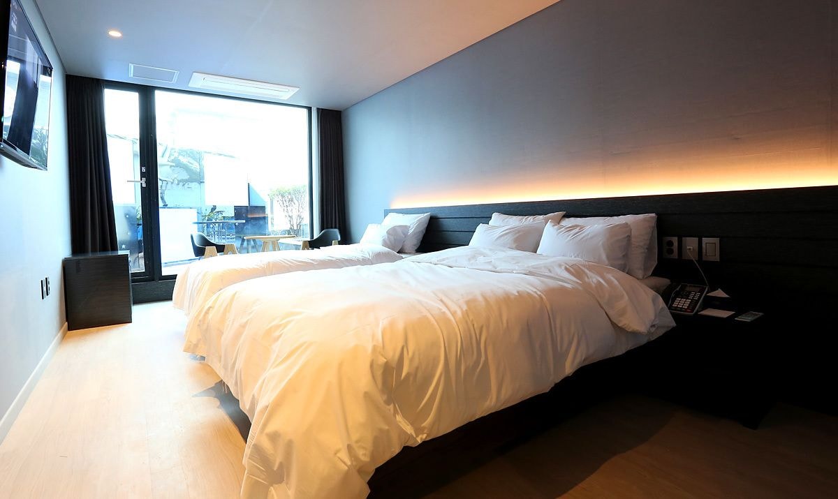 ROOM, TWIN BEDS, OUTDOOR BATH