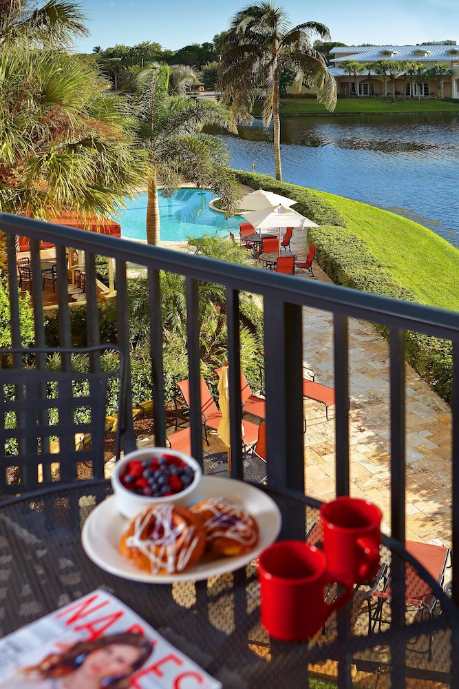 Inn At Pelican Bay 44/67