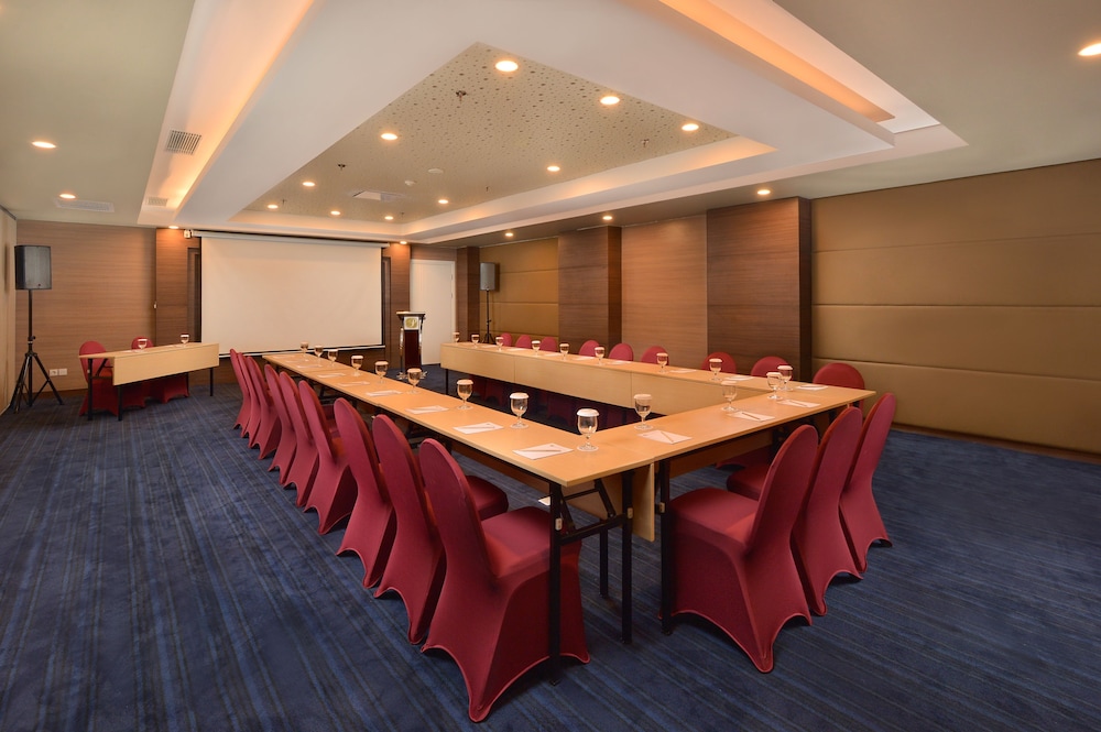 Platinum Adisucipto Hotel Conference 42/51