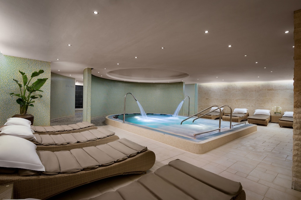 Sofitel London Heathrow 22/50