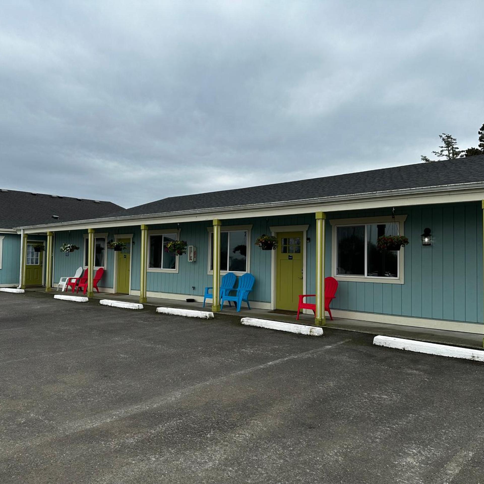 Coastal Inn & Suites 35/50
