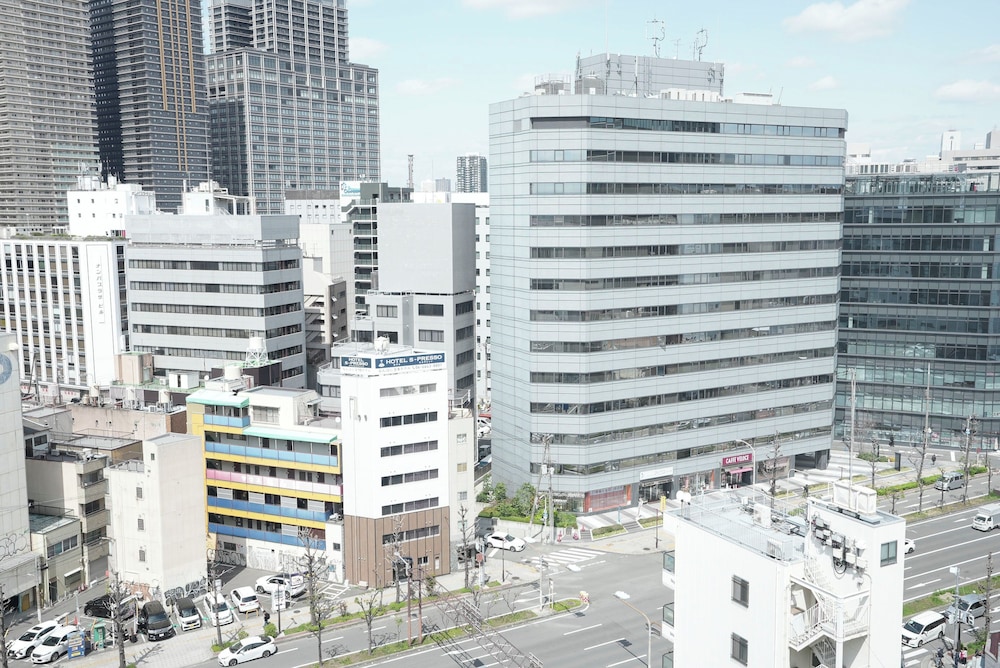 CINQS Hotel 4/50
