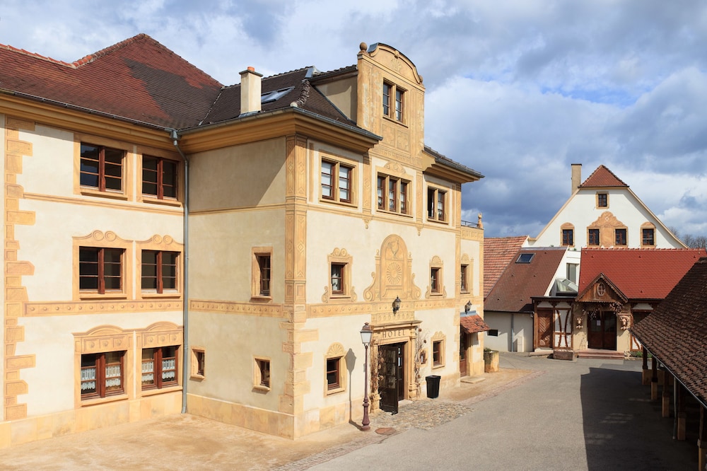 Hostellerie A La Ville de Lyon 1/38