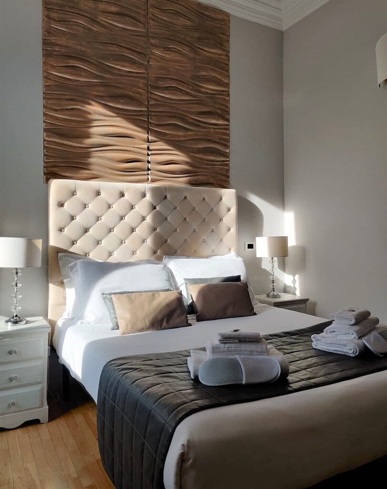 504 CORSO SUITES 28/76
