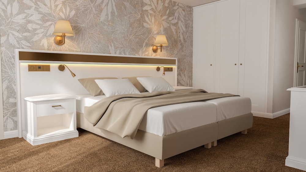 Savoy Hotel Prague 26/82