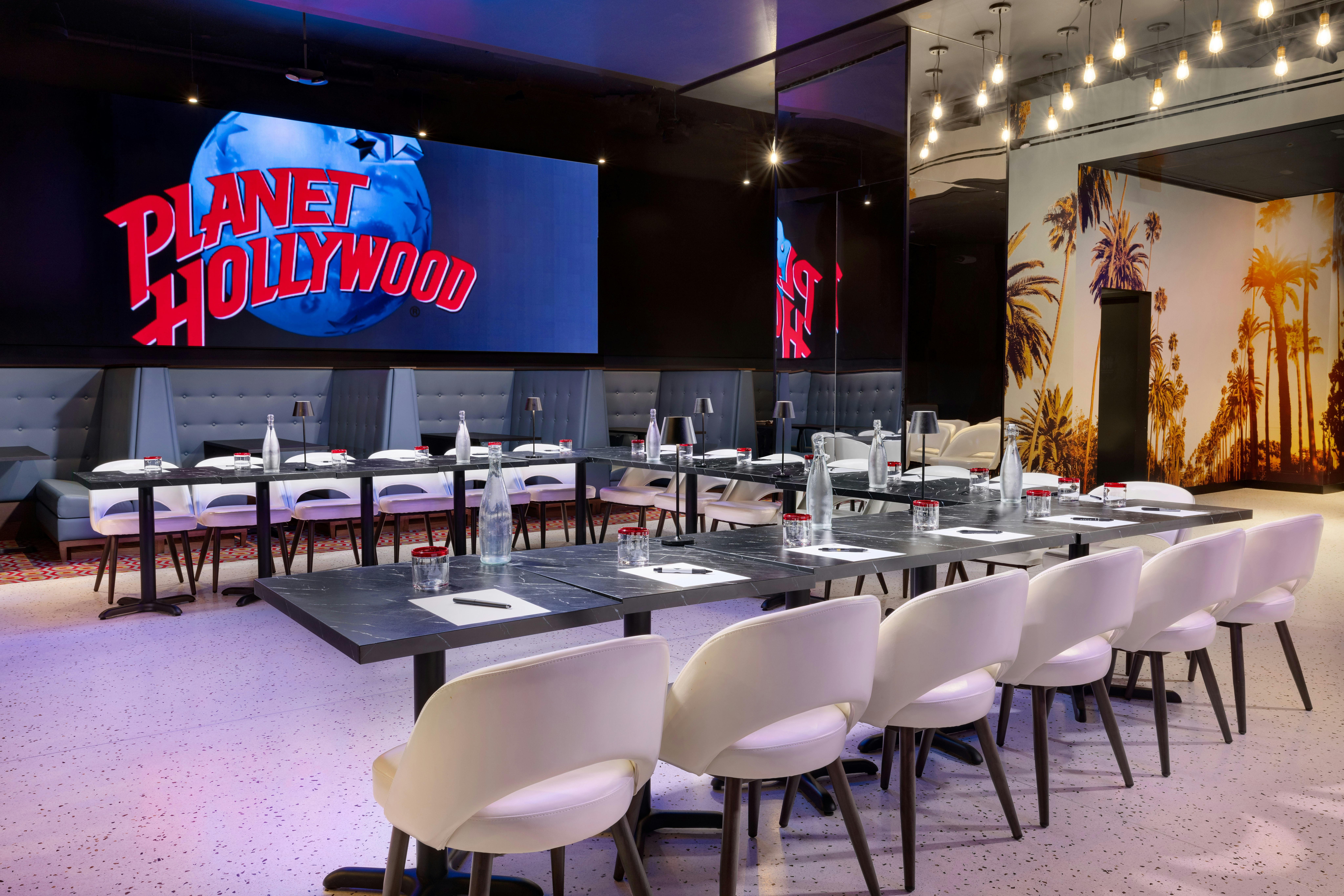 Hilton Garden Inn New York/Times Square Central 26/29